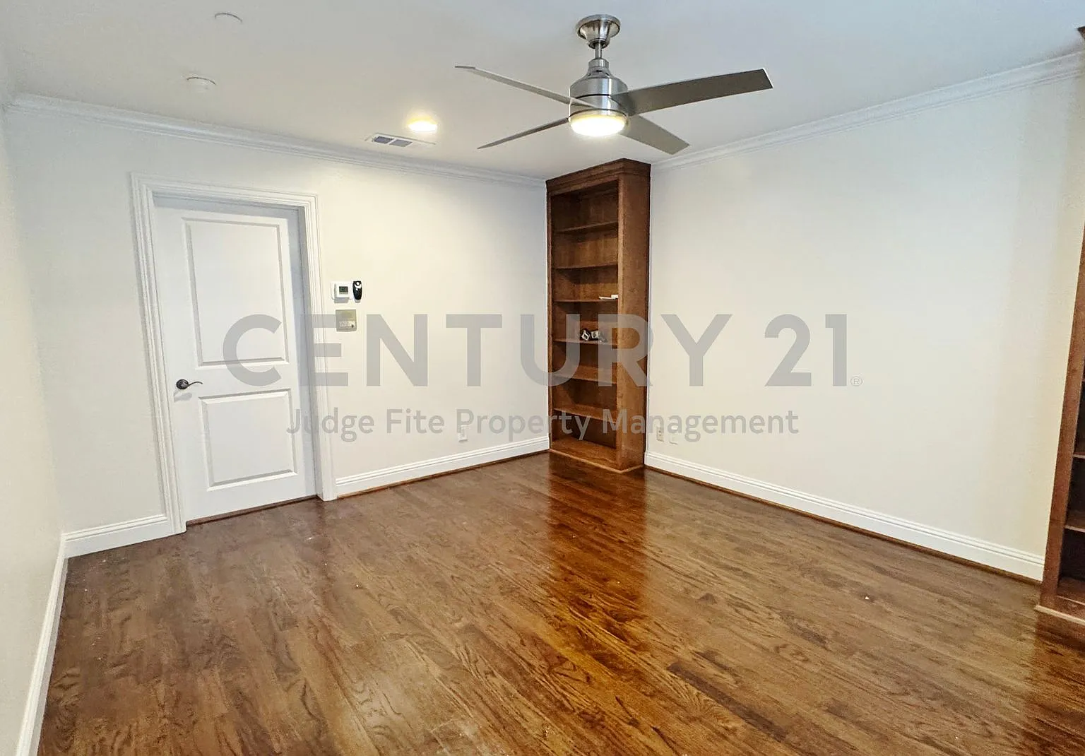 Beautiful Brownstone-Inspired, 3-Story Condo in an Unbeatable University Park Location! — Photo 4