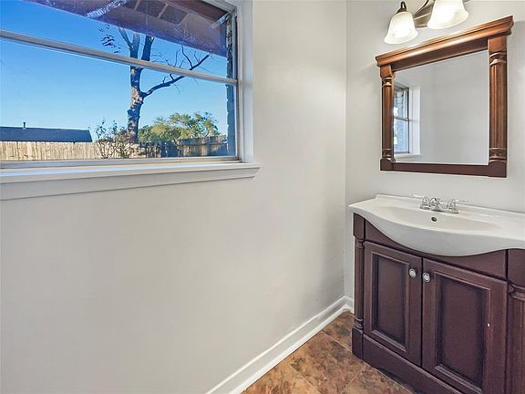 4th image of 3911 Pine Meadow Ln