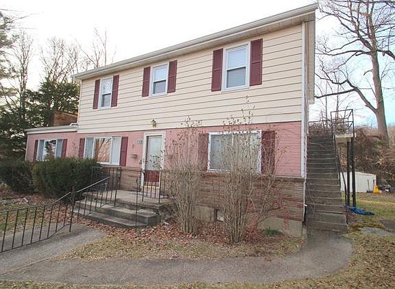 3rd image of 877 Long Hill Ave