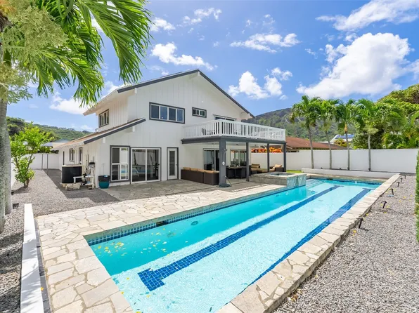 7141 Kukii St, Honolulu, HI 96825