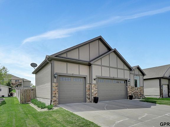 5th image of 7935 Mandalay Dr