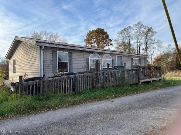 7965 Waterworks Hill Rd SE, Uhrichsville, OH 44683