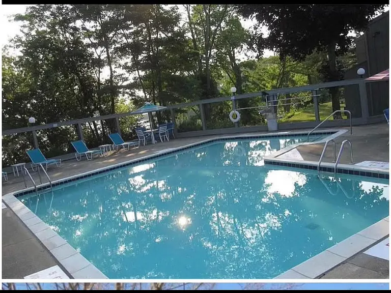 9625 Harbour Cove Ct — Photo 2