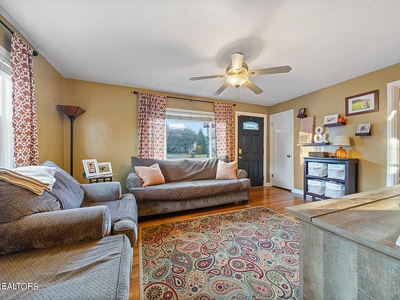 5th image of 3400 Avondale Ave