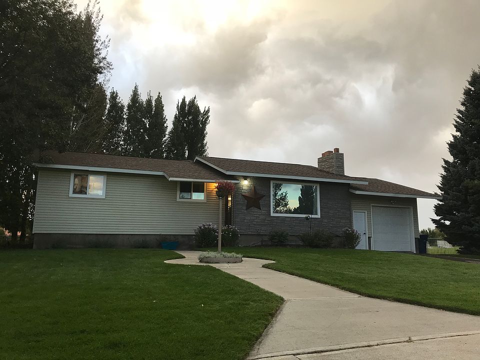 1st image of 21 N Pine Ave