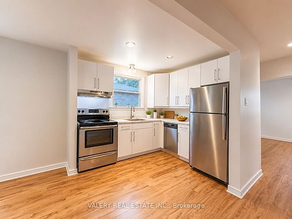 2nd image of 206 Barry Pl