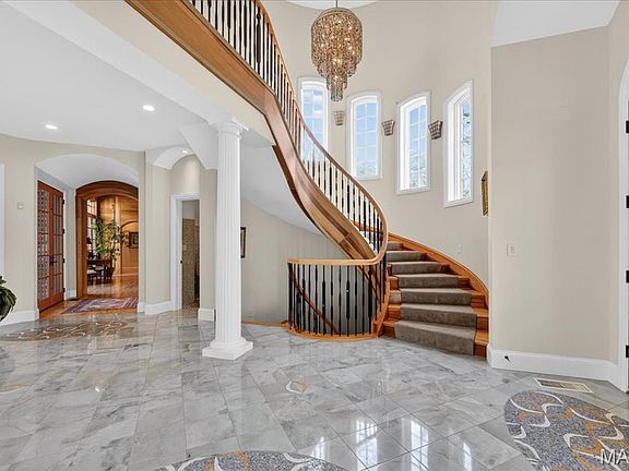 2nd image of 9998 Litzsinger Rd