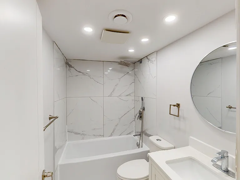 2 Sabrina Rd SW — Photo 9