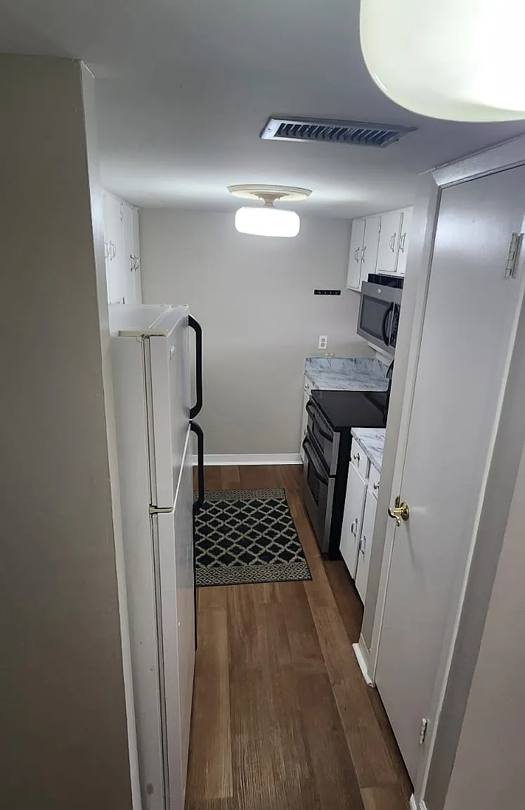 1 bed, 600 sqft, $1,200 — Photo 2