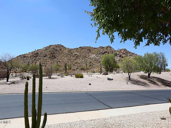 3rd image of 31657 N LARKSPUR Drive