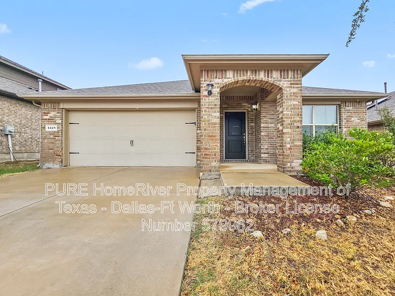 3 bed, 2.0 bath, 1686 sqft, $2,149 — Photo 1