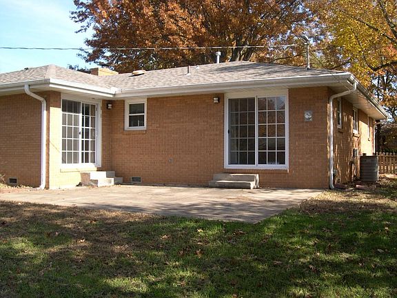 Back side with 2 Sliding Glass doors