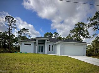 1305 Prospect Ave, Lehigh Acres, FL 33972