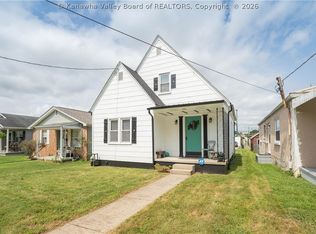 553 19th St, Dunbar, WV 25064