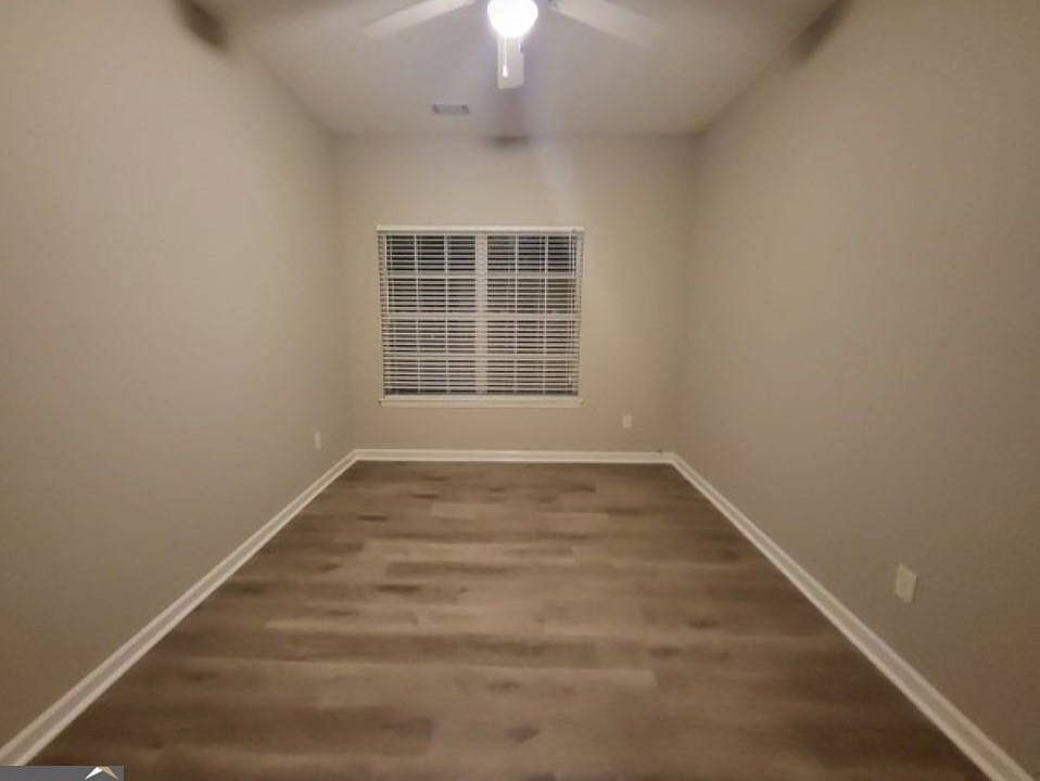 1st image of 1050 Bouldercrest Way
