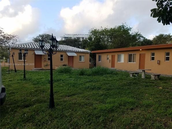 13770 NE 20th Pl APT 4