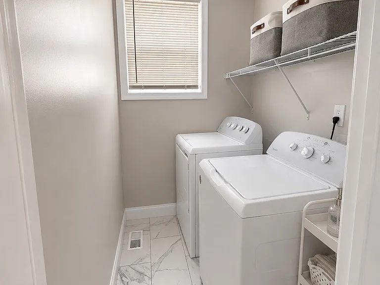 1503 Latona St — Photo 13