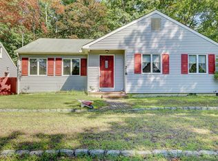 218 Pinebrook Rd, Manalapan, NJ 07726