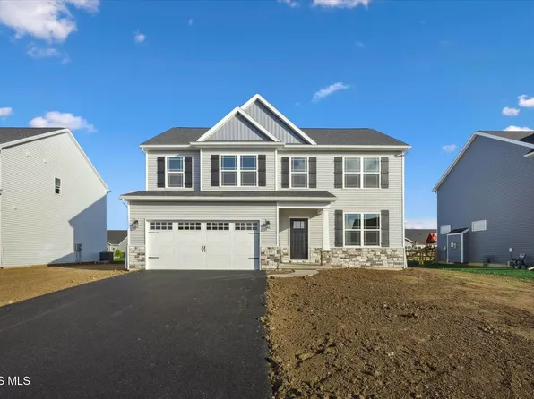 129 Valley Hall Dr, Perrysburg, OH 43551