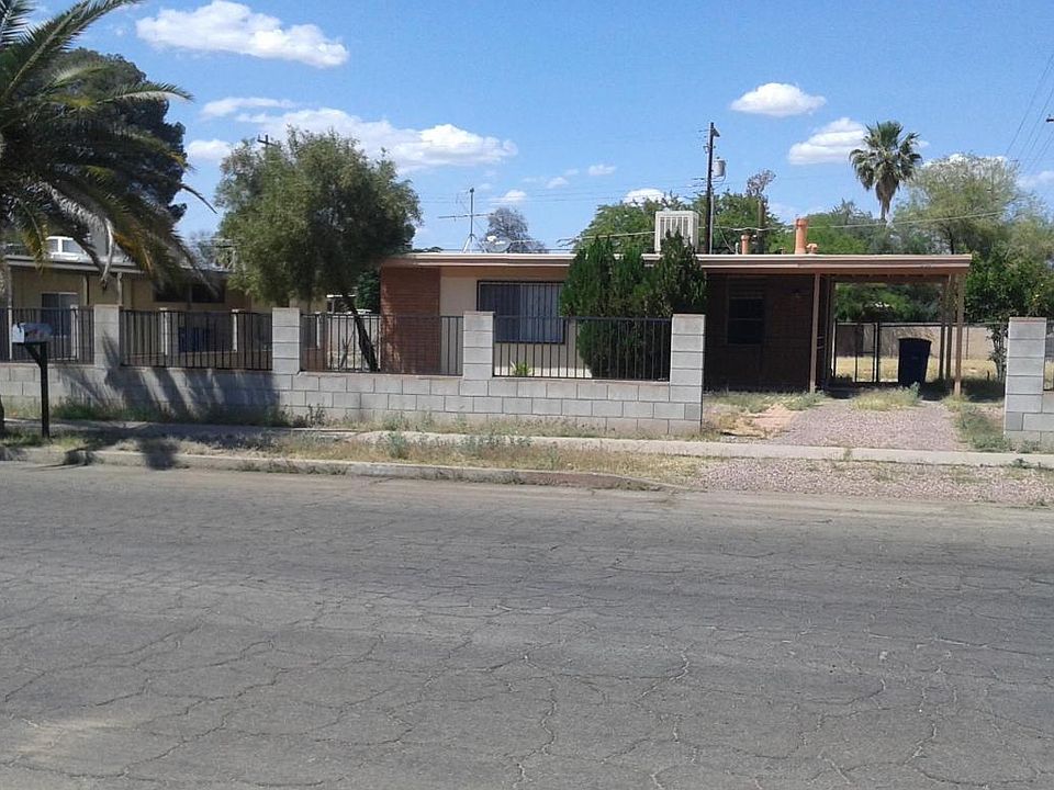 1st image of 3037 E Eastland St