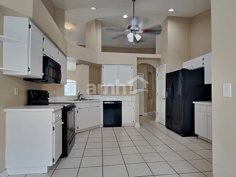 25008 Hyde Park Blvd — Photo 3