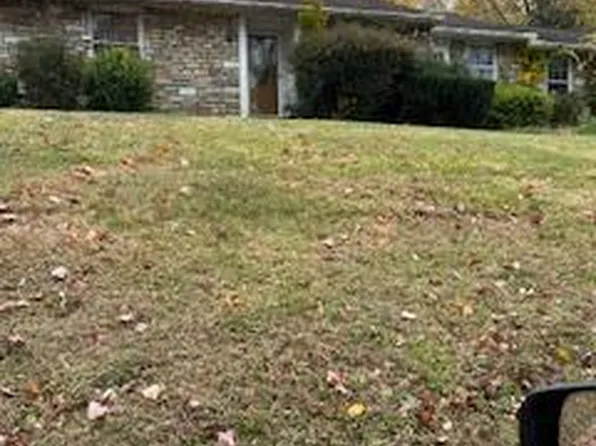 2523 Arrowhead Dr, Langhorne, PA 19053