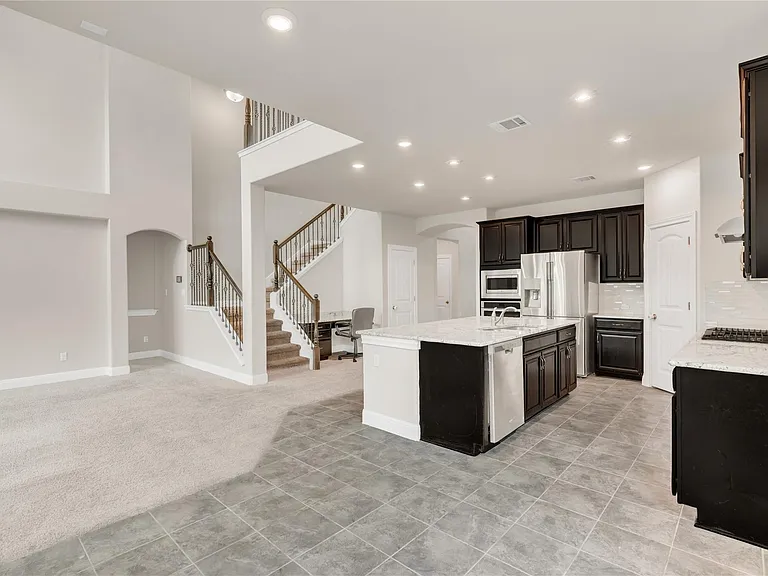 5300 Cipriano Dr — Photo 10