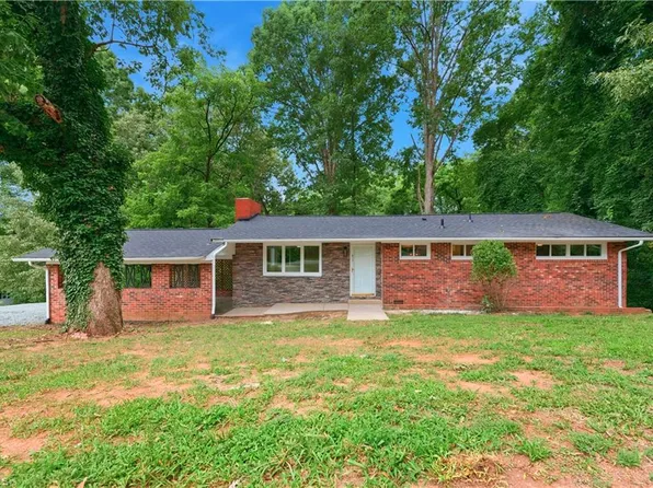 613 Millner St, Eden, NC 27288