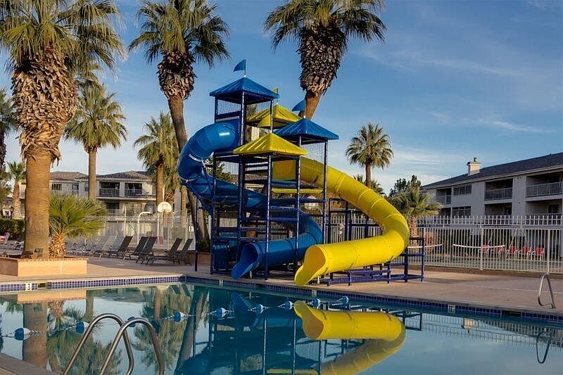 1st image of 1845 W Canyon View Dr APT 1905