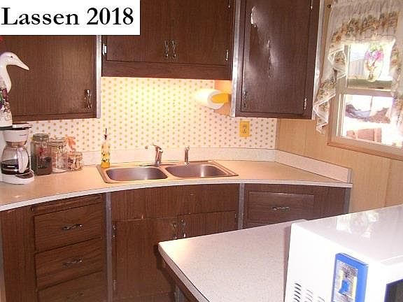 3rd image of 687-020 Cedar Way