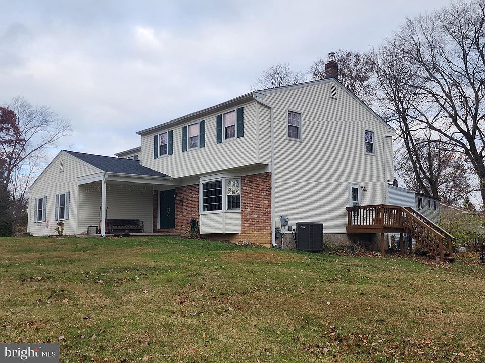 1st image of 1220 Hawthorne Ln