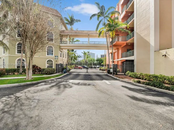 1640 Presidential Way APT 405, West Palm Beach, FL 33401