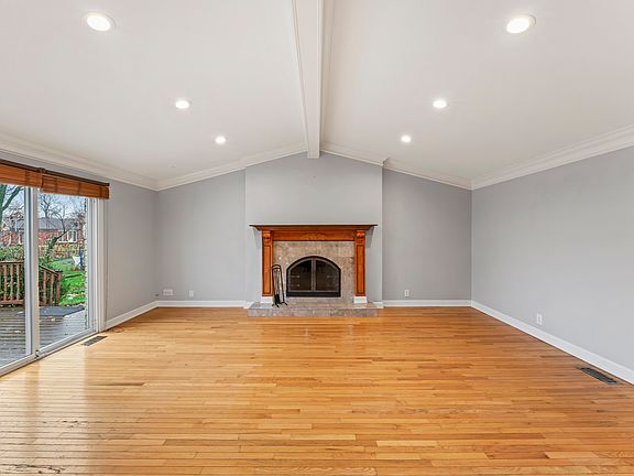 3rd image of 4822 Peachtree Dr