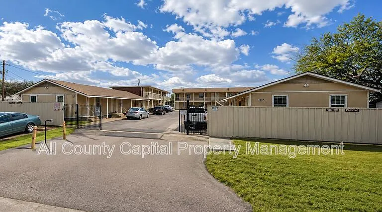 1206 Bundrant Dr #16 — Photo 1