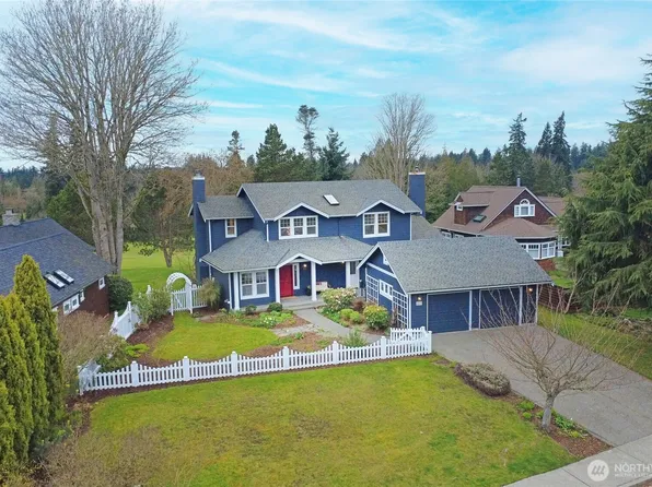 919 Cherry Avenue NE, Bainbridge Island, WA 98110