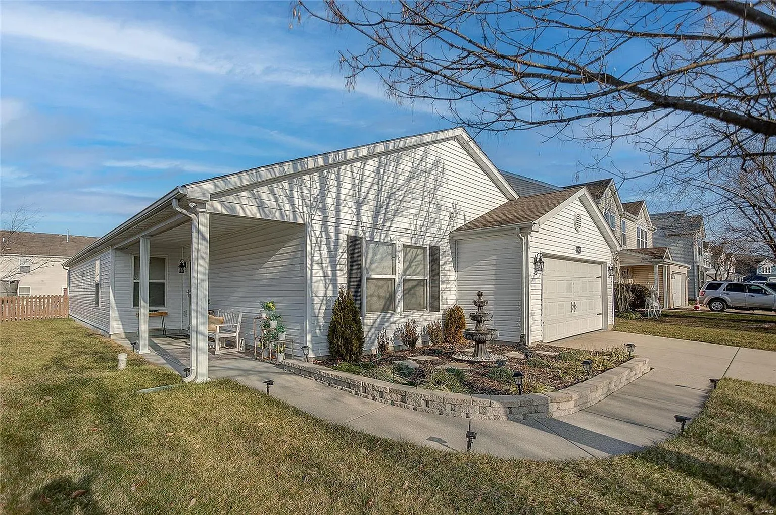 1545 Autumn Lakes Ln photo 1