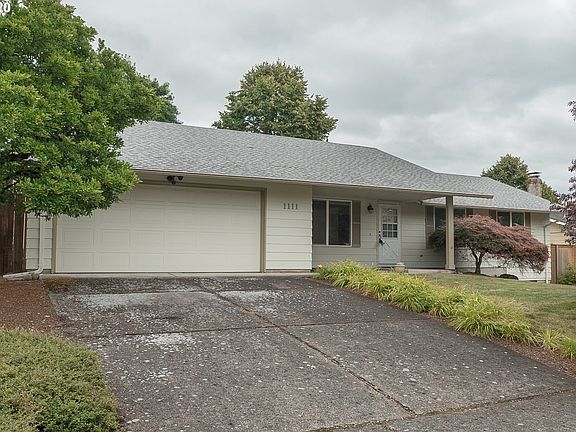 2nd image of 1111 SE 132nd Ave