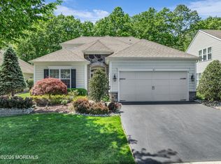 80 E Bosworth Blvd, Farmingdale, NJ 07727