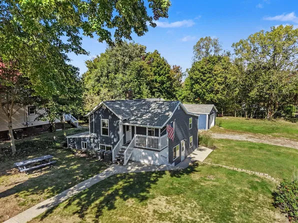 849 Conger St, South Haven, MI 49090