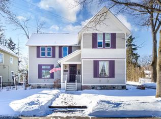 34021 Grand River Ave, Farmington, MI