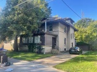 610 N McLean St, Bloomington, IL