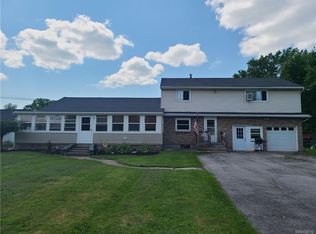 9 Bielak Rd, Orchard Park, NY 14127