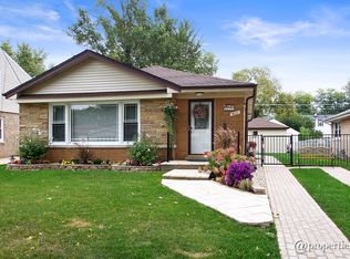 9027 Central Ave, Morton Grove, IL 60053