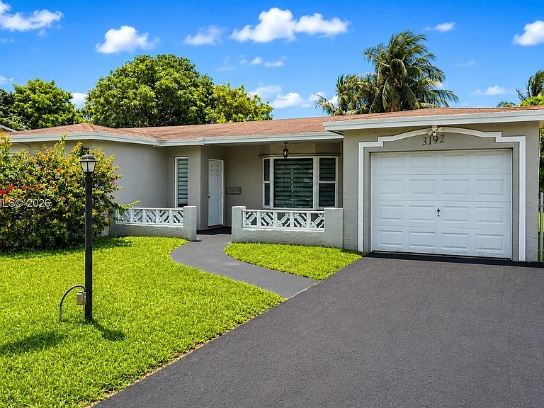 3192 NW 40th Ct — Photo 3