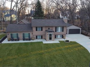 2403 Quiet Ln, Delavan, WI 53115