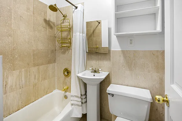 Rented by Avenues Real Estate | media 8