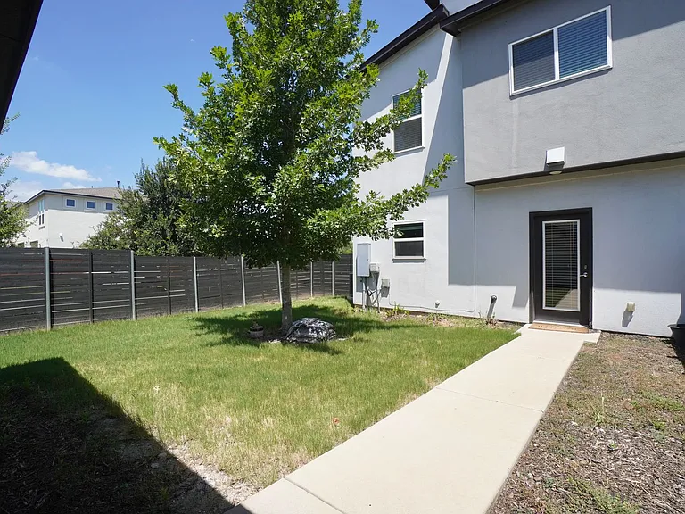 5501 Charles Merle Dr #B — Photo 30