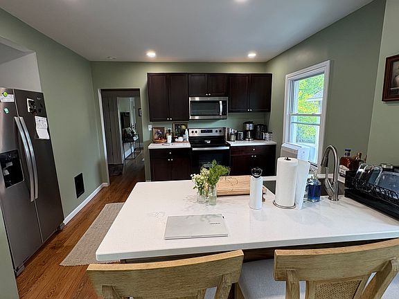 4th image of 304 N Winton Rd #2