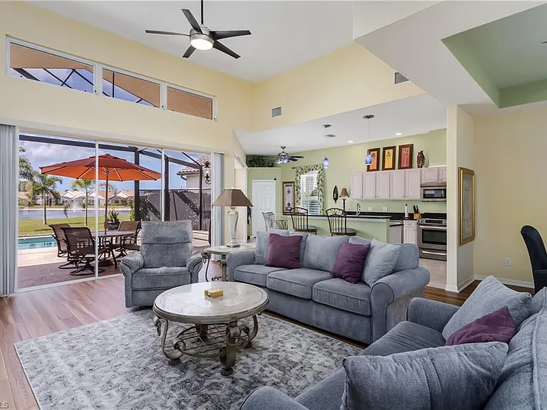 28460 Highgate Dr — Photo 7
