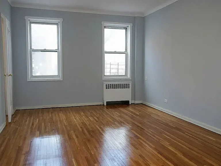 2566 Ocean Ave #C8 — Photo 2